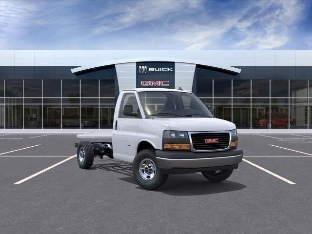 2025 GMC Savana Cutaway 3500 Base