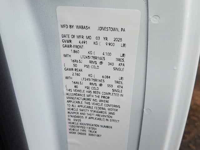 2025 GMC Savana Cutaway 3500 Base