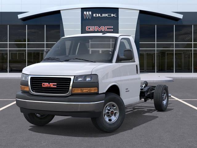 2025 GMC Savana Cutaway 3500 Base