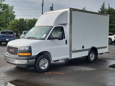 2025 GMC Savana Cutaway 3500 Base
