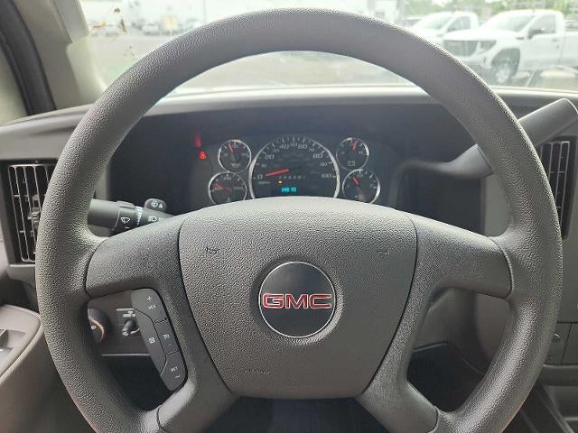 2025 GMC Savana Cutaway 3500 Base