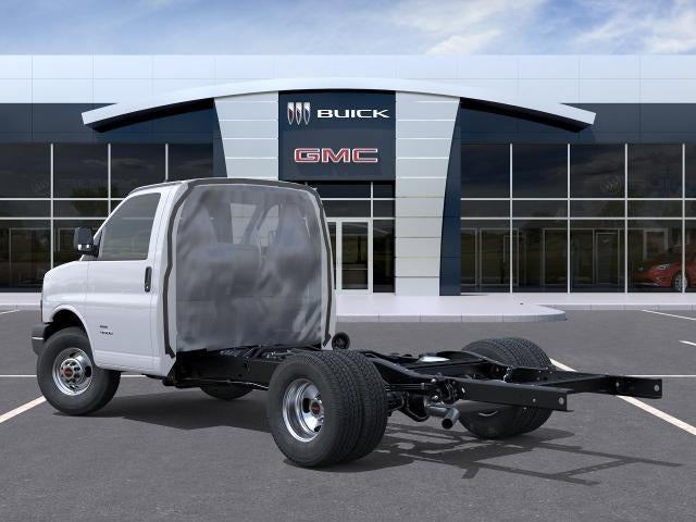 2025 GMC Savana Cutaway 3500 Base